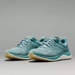 NWT lululemon Chargefeel Low Women's Workout Shoes 9